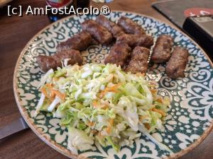 [P13] Prizren, Kosovo, Restaurantul „La Sila”, Masa noastră cu 10 Qebapa, Salată de varză cu morcovi » foto by mprofeanu
 - 
<span class="allrVoted glyphicon glyphicon-heart hidden" id="av1536375"></span>
<a class="m-l-10 hidden" id="sv1536375" onclick="voting_Foto_DelVot(,1536375,29391)" role="button">șterge vot <span class="glyphicon glyphicon-remove"></span></a>
<a id="v91536375" class=" c-red"  onclick="voting_Foto_SetVot(1536375)" role="button"><span class="glyphicon glyphicon-heart-empty"></span> <b>LIKE</b> = Votează poza</a> <img class="hidden"  id="f1536375W9" src="/imagini/loader.gif" border="0" /><span class="AjErrMes hidden" id="e1536375ErM"></span>