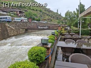 [P20] Prizren, Podul peste Bistrica ce duce la Restaurant  Marashi, se vede puțin terasa, totul ud, plouase mult... » foto by mprofeanu
 - 
<span class="allrVoted glyphicon glyphicon-heart hidden" id="av1536382"></span>
<a class="m-l-10 hidden" id="sv1536382" onclick="voting_Foto_DelVot(,1536382,29391)" role="button">șterge vot <span class="glyphicon glyphicon-remove"></span></a>
<a id="v91536382" class=" c-red"  onclick="voting_Foto_SetVot(1536382)" role="button"><span class="glyphicon glyphicon-heart-empty"></span> <b>LIKE</b> = Votează poza</a> <img class="hidden"  id="f1536382W9" src="/imagini/loader.gif" border="0" /><span class="AjErrMes hidden" id="e1536382ErM"></span>